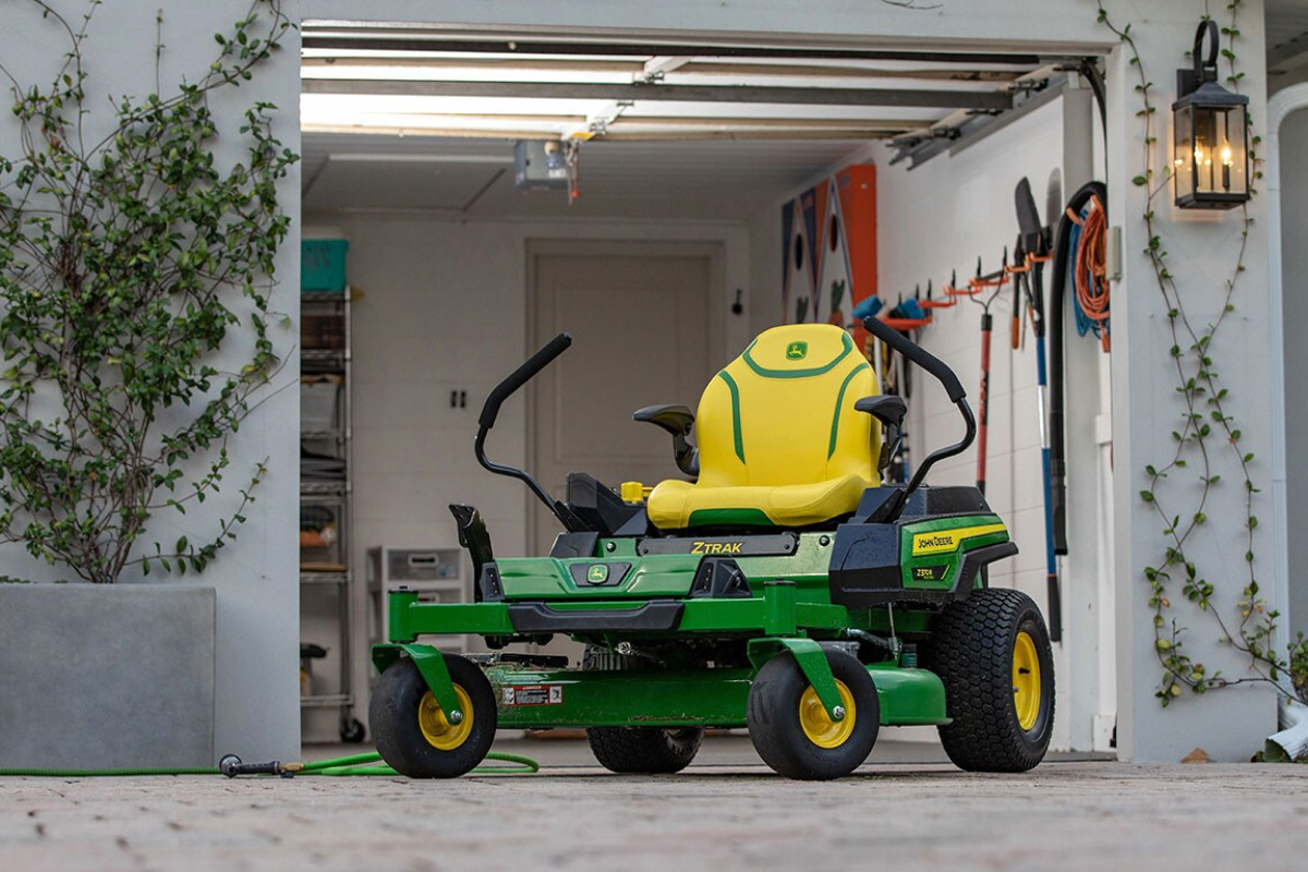 Experience a greener lawn with John Deere’s new all-electric mower