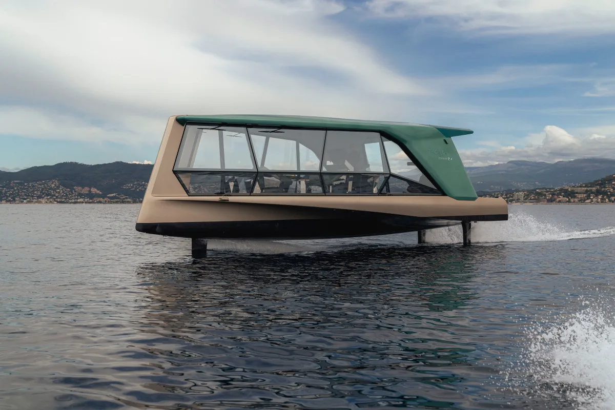 New wave of luxury: BMW’s battery-powered boat ‘THE ICON’